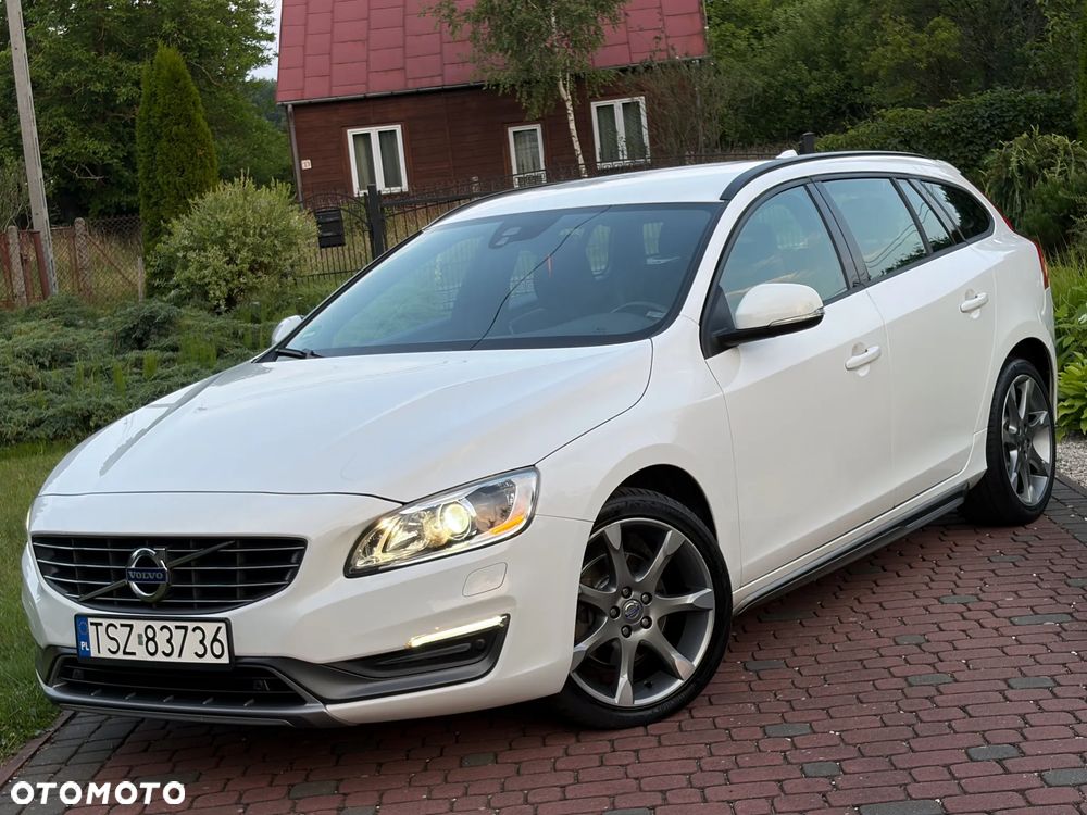 Volvo V60 D3 Momentum - 1