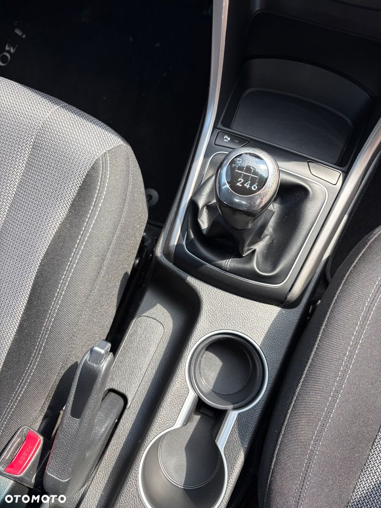 Hyundai i30 blue Kombi 1.6 GDi Style - 16