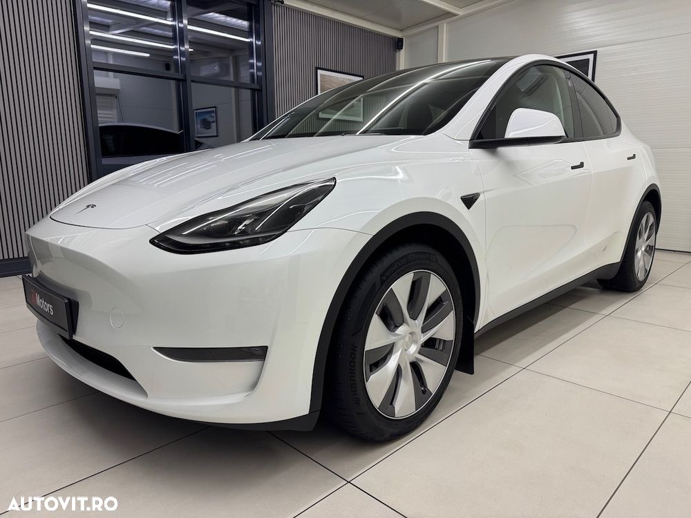 Tesla Model Y Long Range Dual Motor AWD