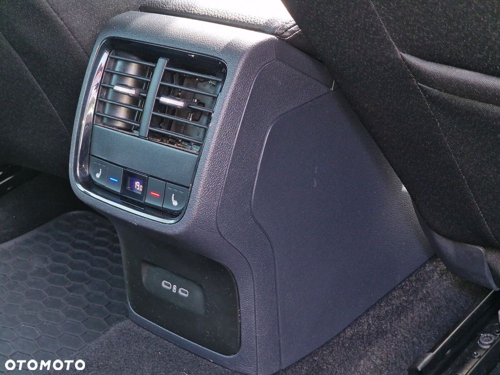 Skoda Octavia 1.5 TSI mHEV Selection DSG - 18