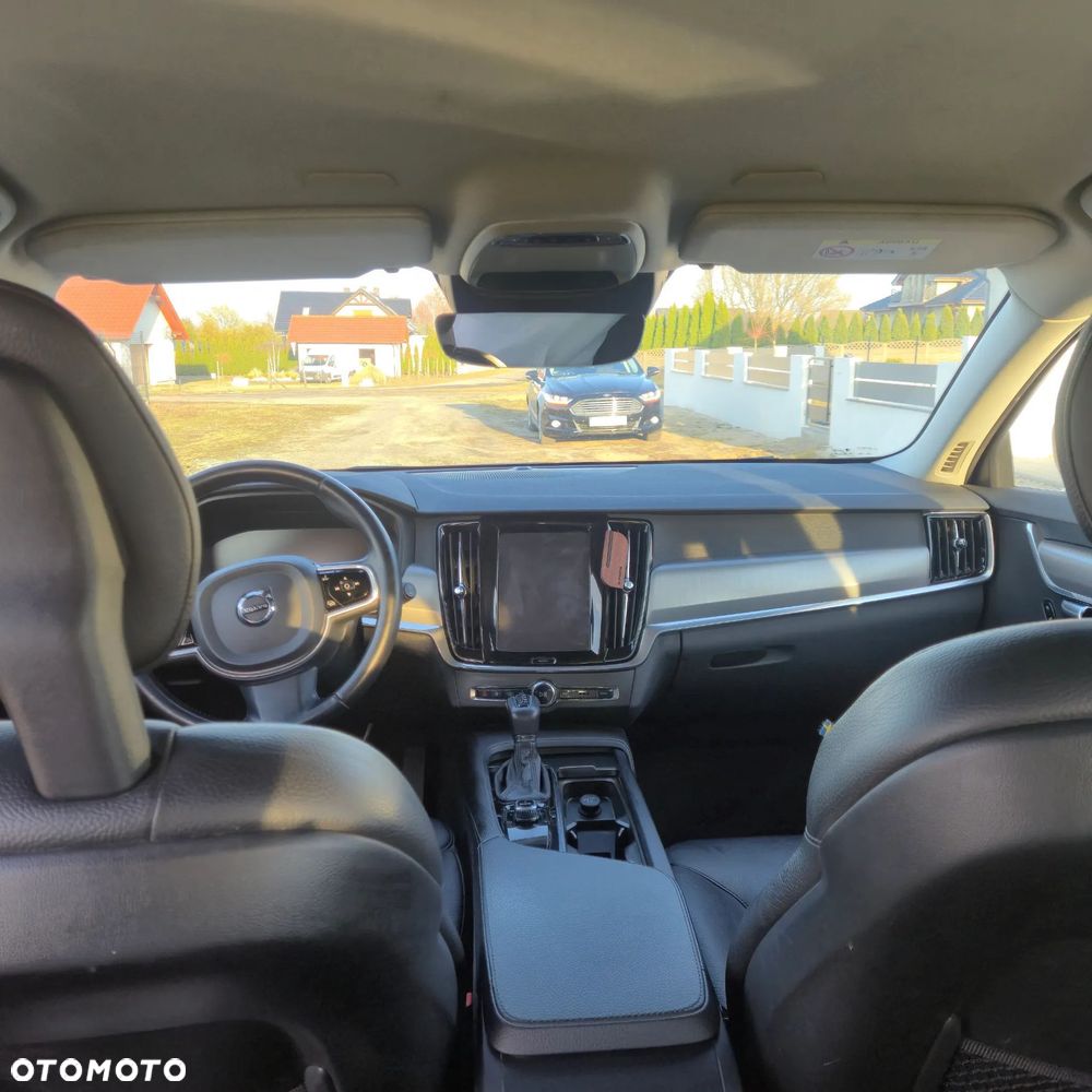 Volvo V90 D3 Momentum - 4