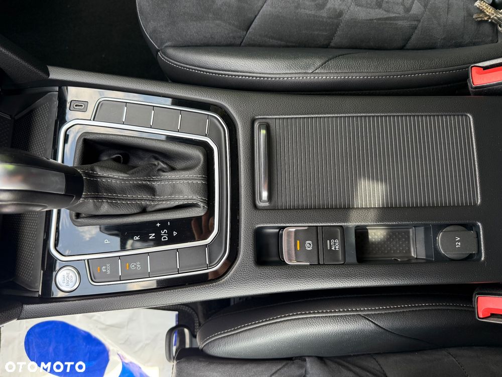 Volkswagen Arteon 2.0 TDI SCR R-Line Edition DSG - 17