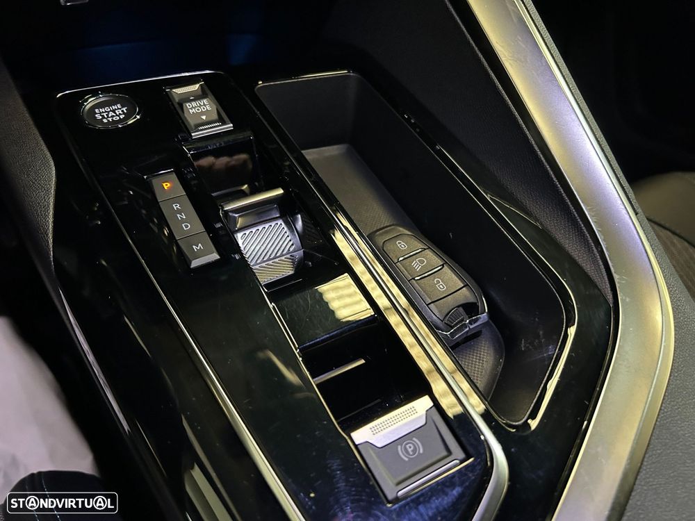 Peugeot 5008 1.5 BlueHDi Allure EAT8 - 32