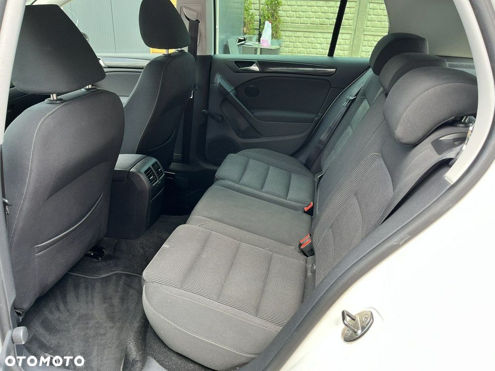 Volkswagen Golf - 25