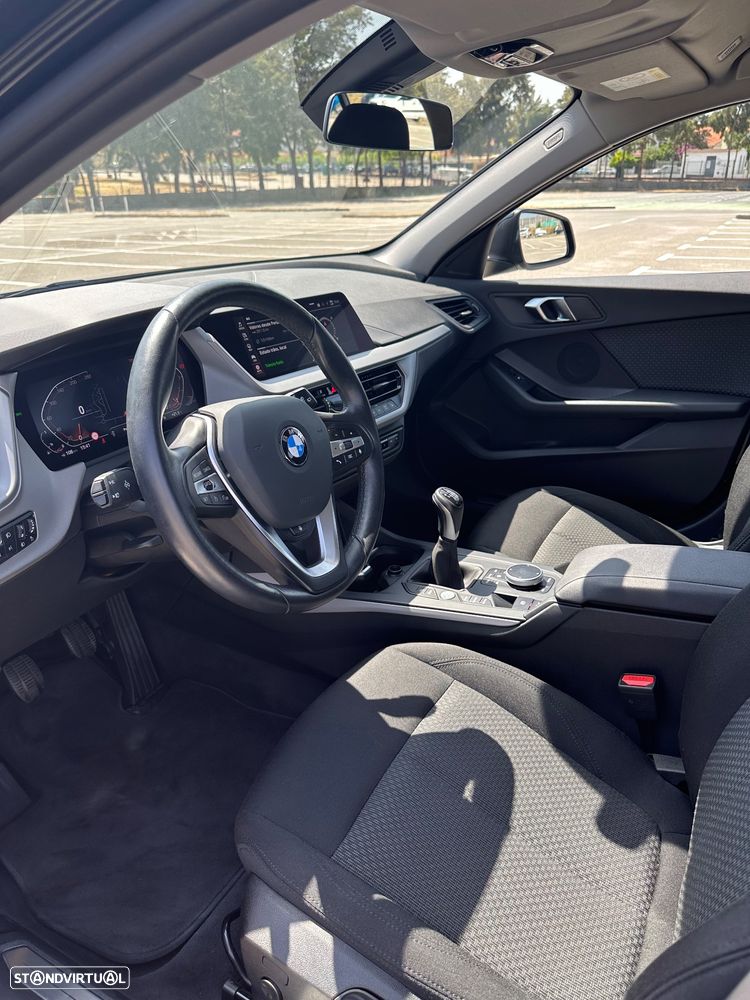 BMW 116 i Advantage — fotografia 11