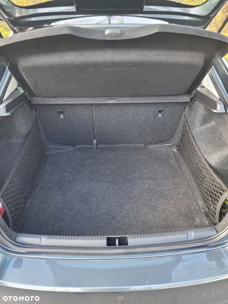 Skoda RAPID 1.2 TSI Ambition - 12