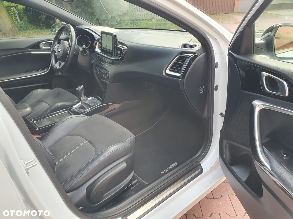 Kia Ceed 1.4 T-GDI OPF GT Line - 11