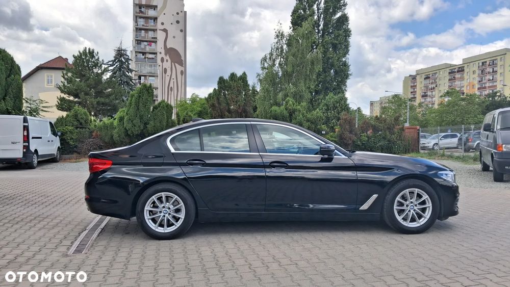 BMW Seria 5 518d - 6