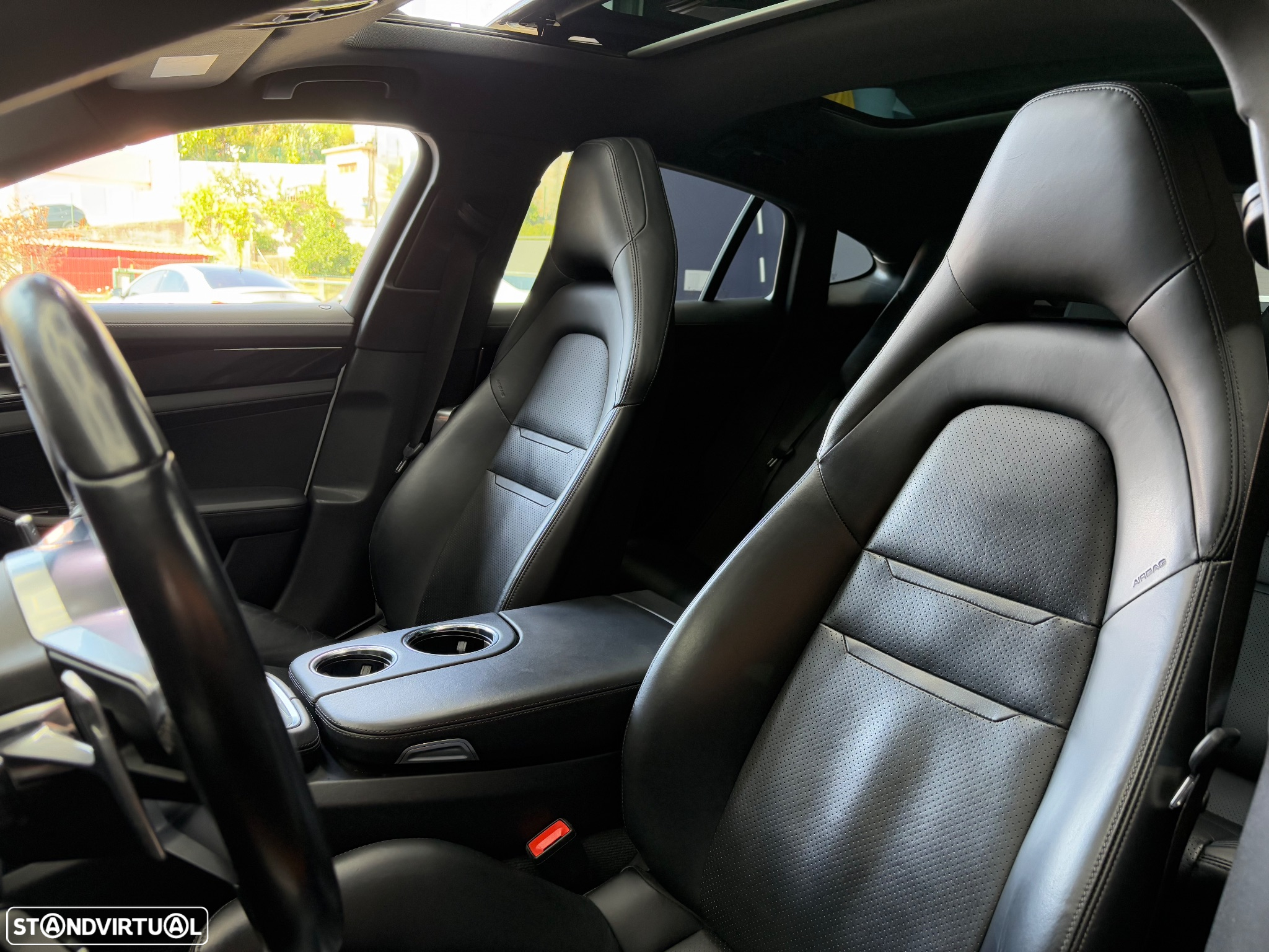 Porsche Panamera 4 E-Hybrid - 36