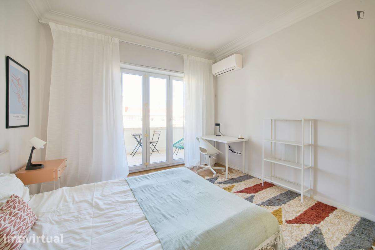 Quarto - localizado em Roma-Areeiro Lisbon - Grande imagem: 5/42