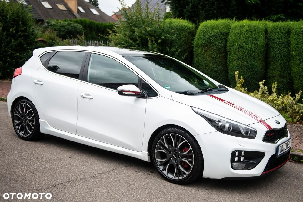 Kia Ceed 1.6 T-GDI GT - 3