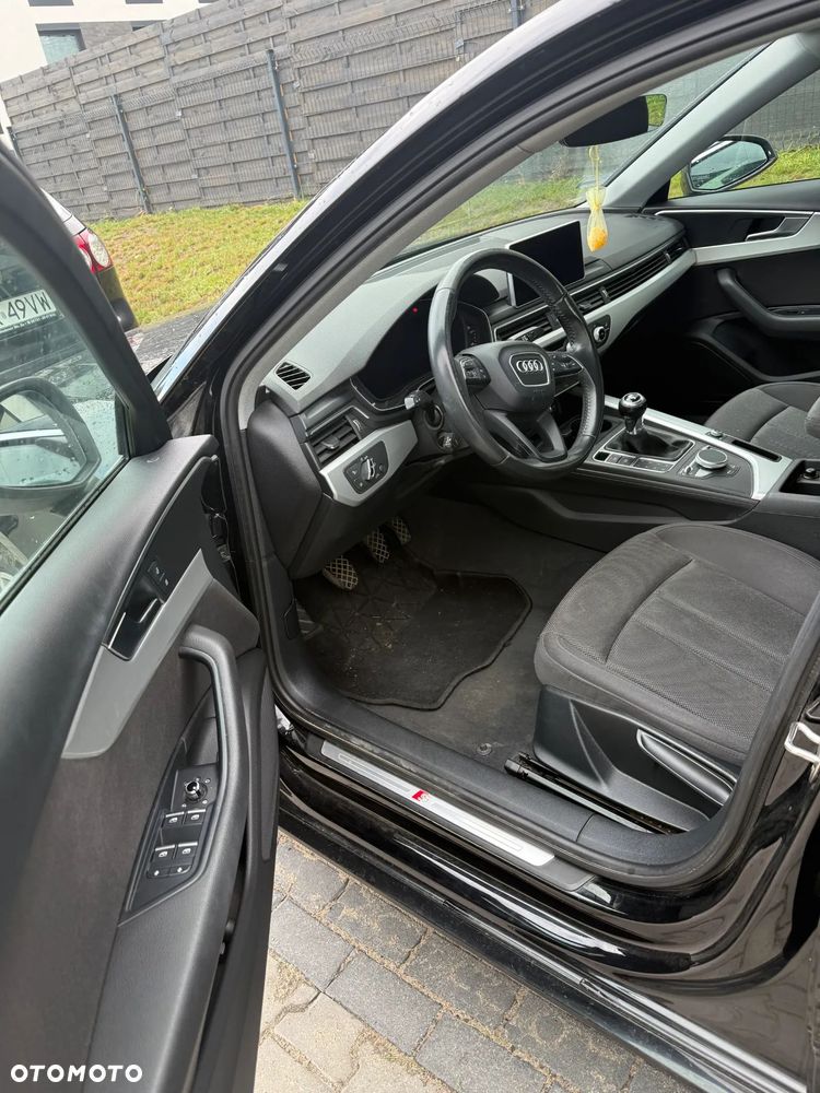 Audi A4 Limousine - 6