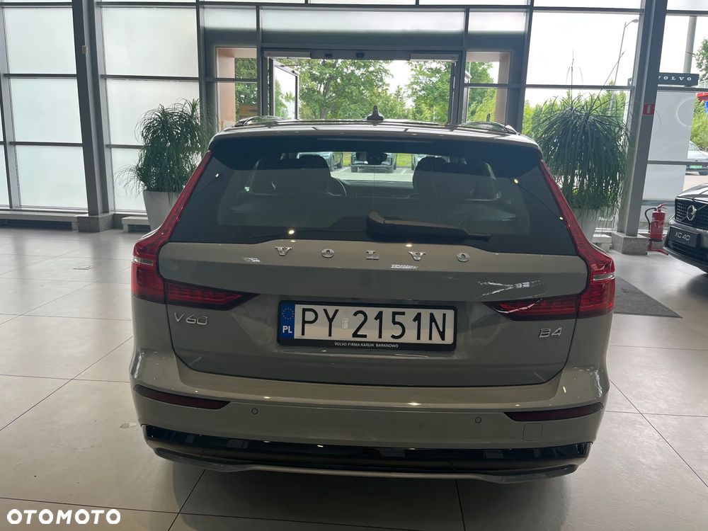 Volvo V60 B4 B Plus Dark - 6