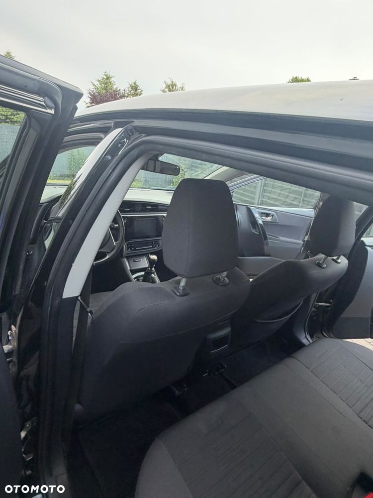 Toyota Auris 1.6 Classic Plus - 4