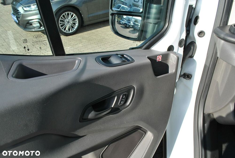 Ford Transit - 16