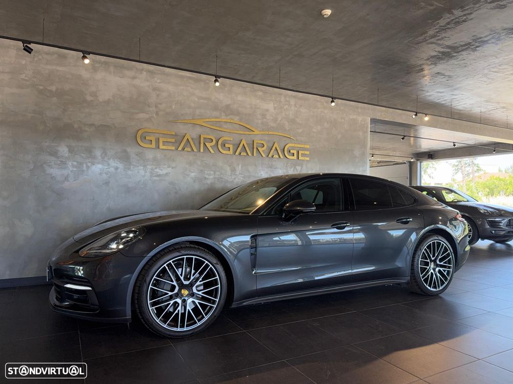 Porsche Panamera 4 S - 4
