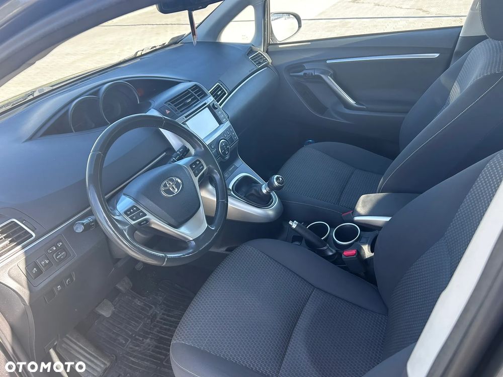 Toyota Verso 1.6 D-4D Prestige 7os - 11