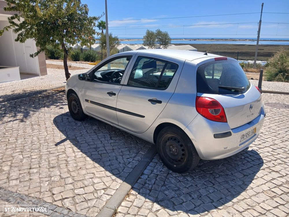 Renault Clio 1.5 dCi Dynamique S - 10