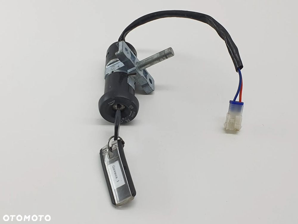 Stacyjka Kluczyk Zamek  Skuter Govecs Go - 1