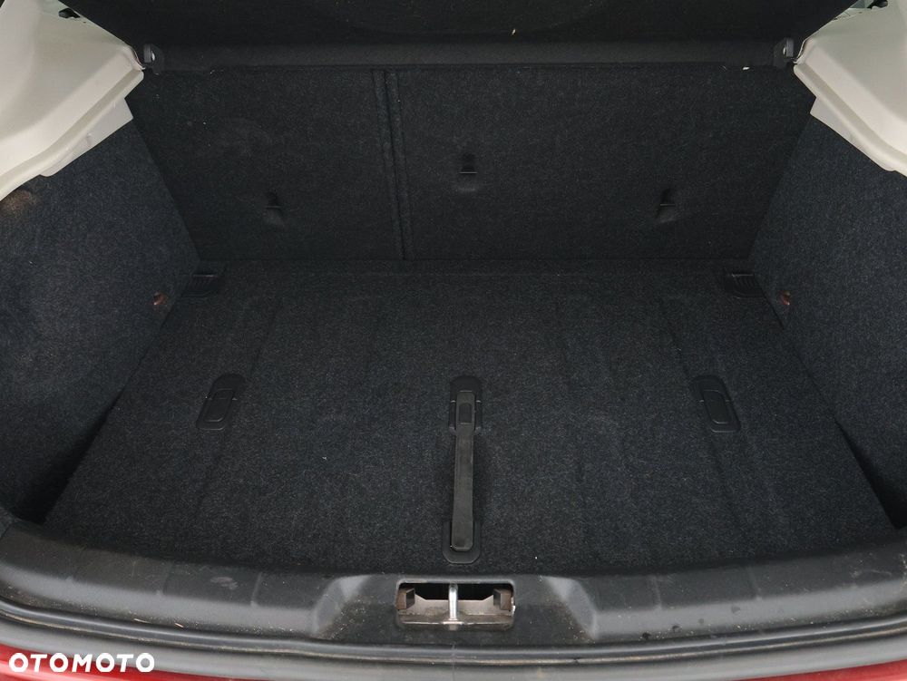 Volvo V40 Cross Country - 31
