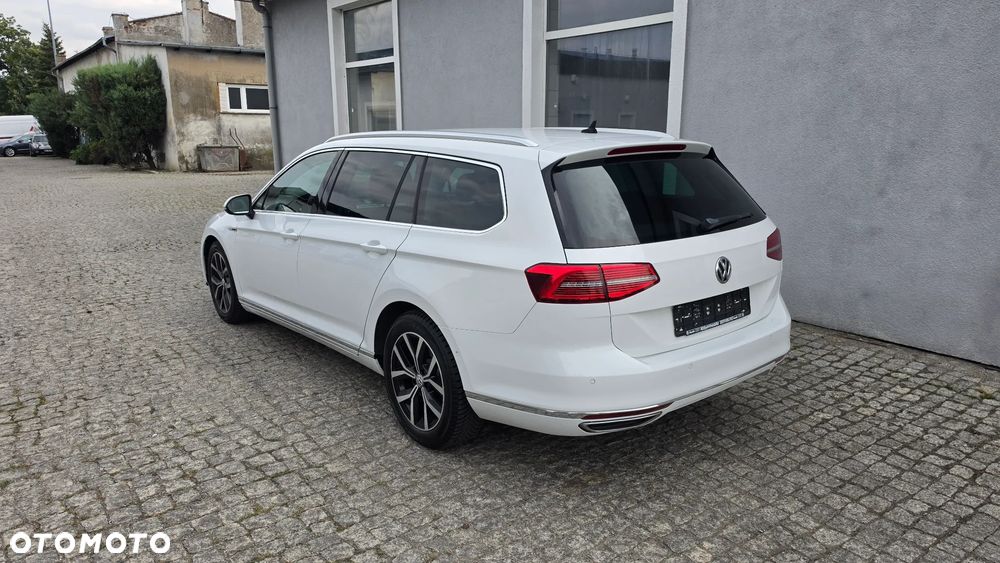 Volkswagen Passat 2.0 TDI SCR (BlueMotion Tech) 4Motion D Highline - 20
