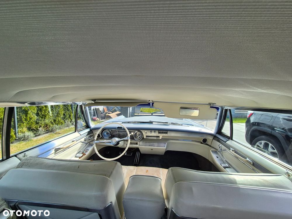 Cadillac Deville - 14