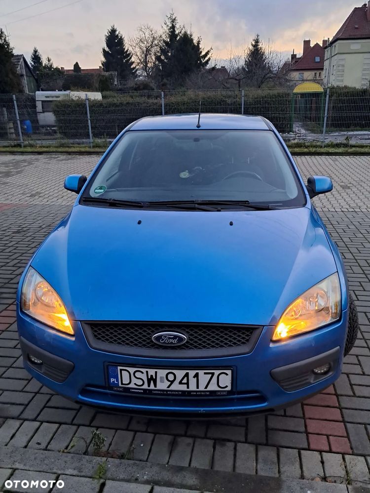 Ford Focus 1.6 Ambiente - 4