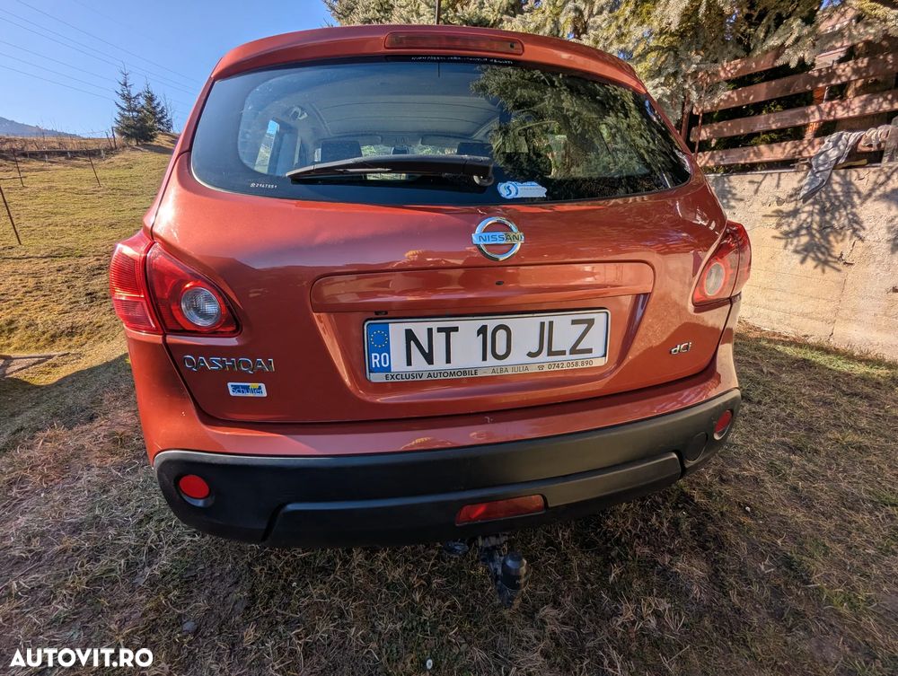 Nissan Qashqai 2.0 DCI 4 x 4 DPF tekna - 1