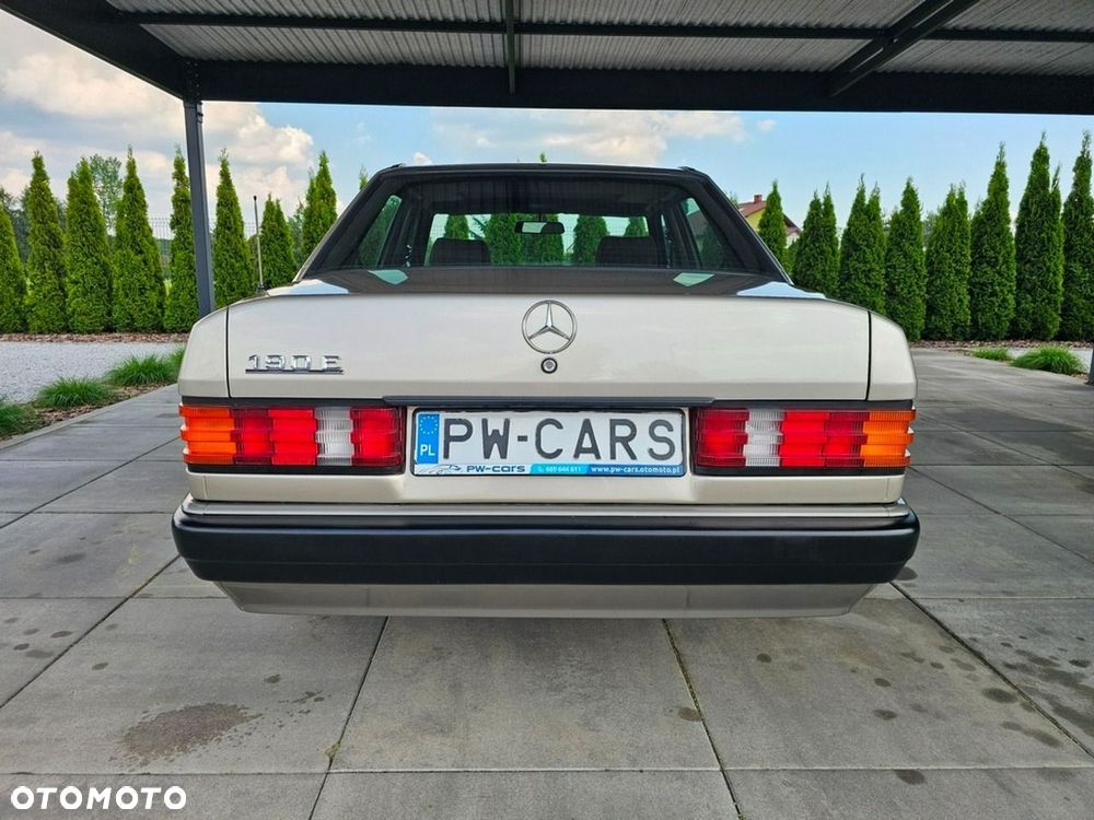 Mercedes-Benz W201 (190) - 8