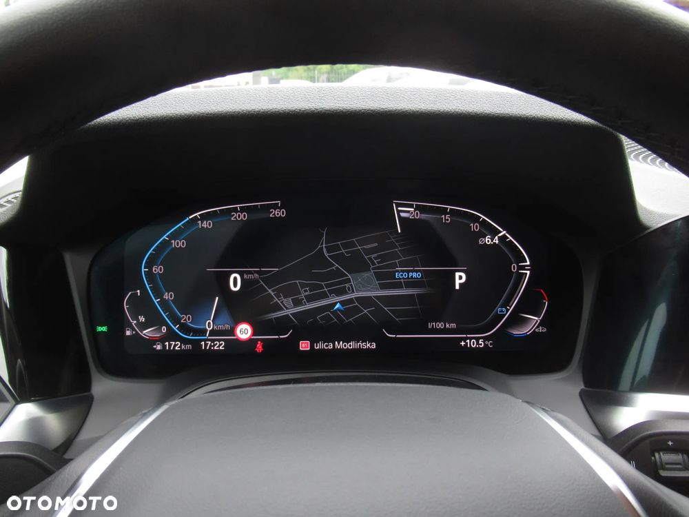 BMW Seria 3 318i Sport Line - 34