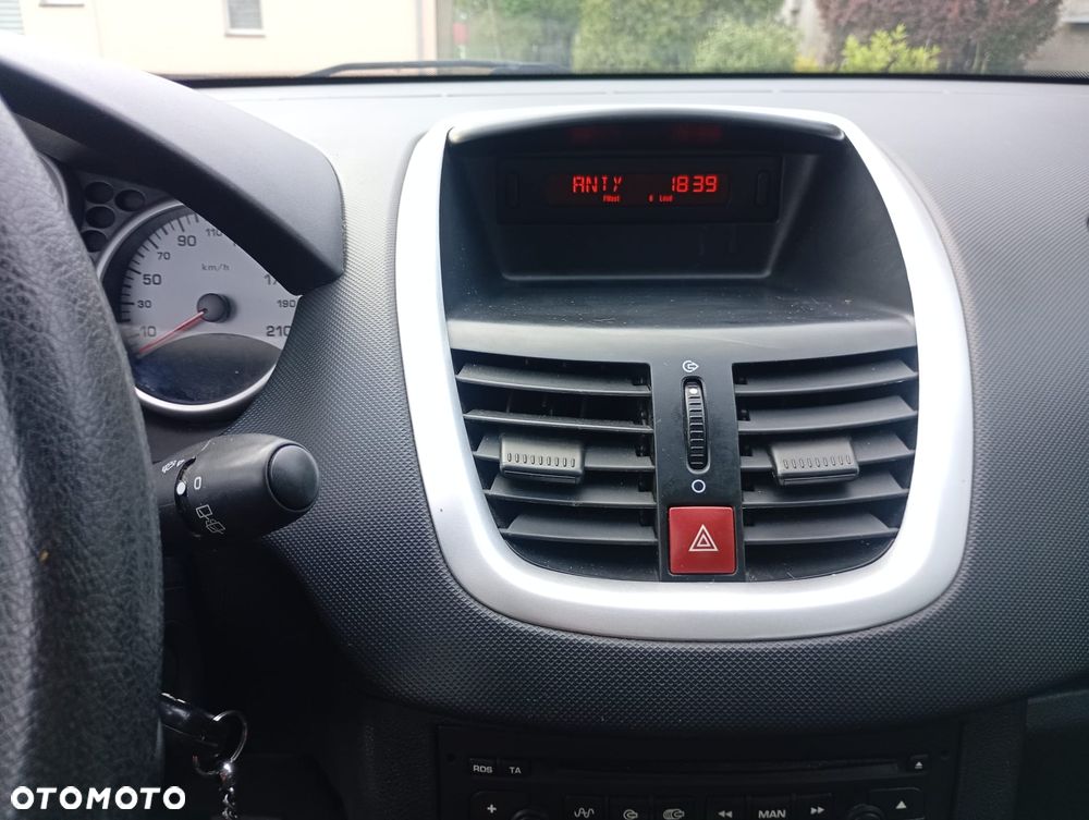 Peugeot 206 - 9