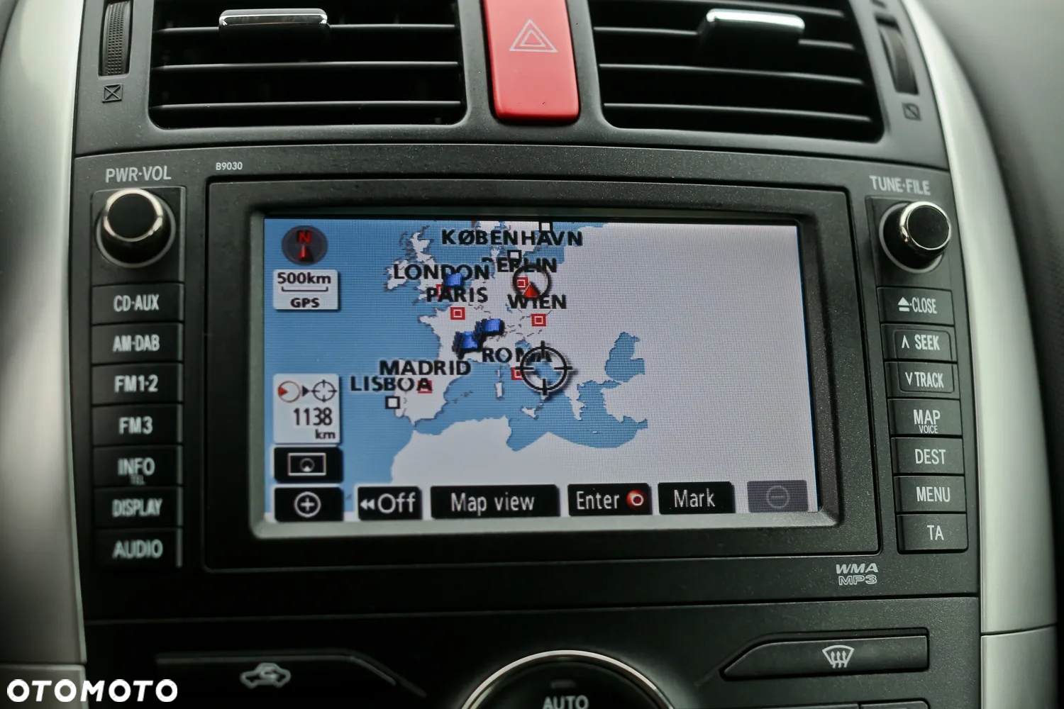 Toyota Auris - 31