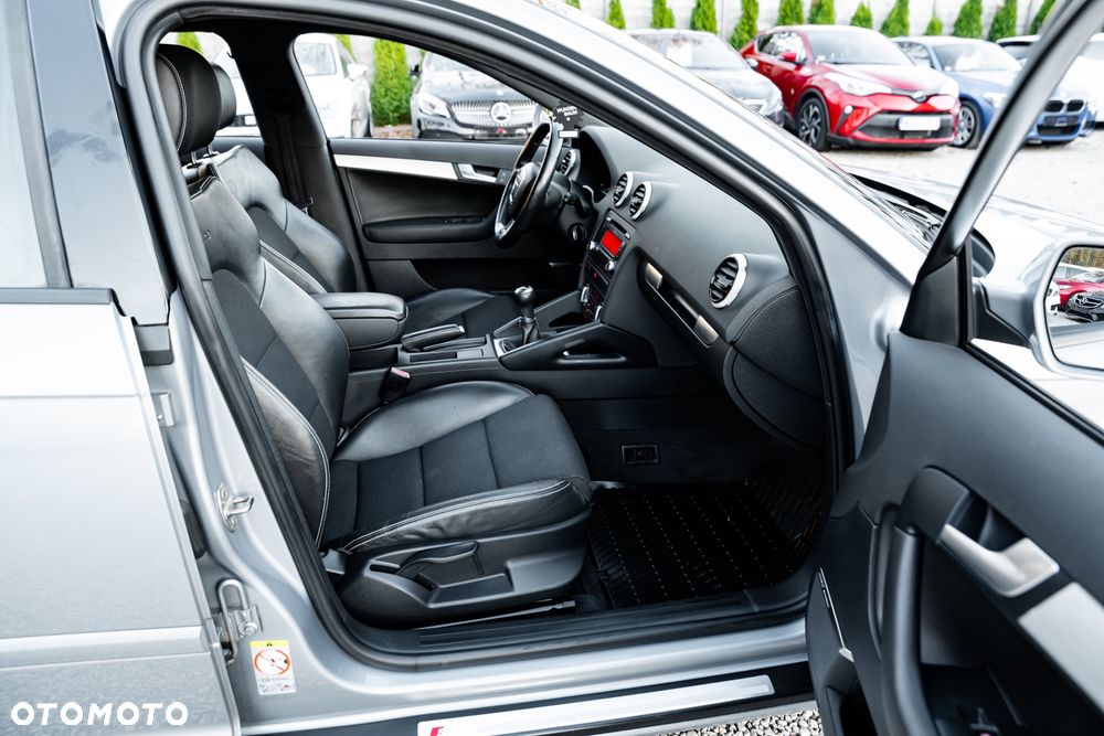 Audi A3 Sportback 2.0 TDI DPF Attraction - 24