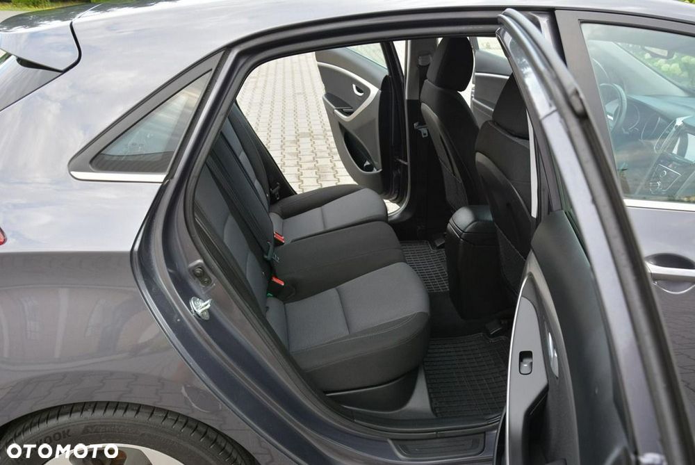 Hyundai i30 1.4 Comfort - 14