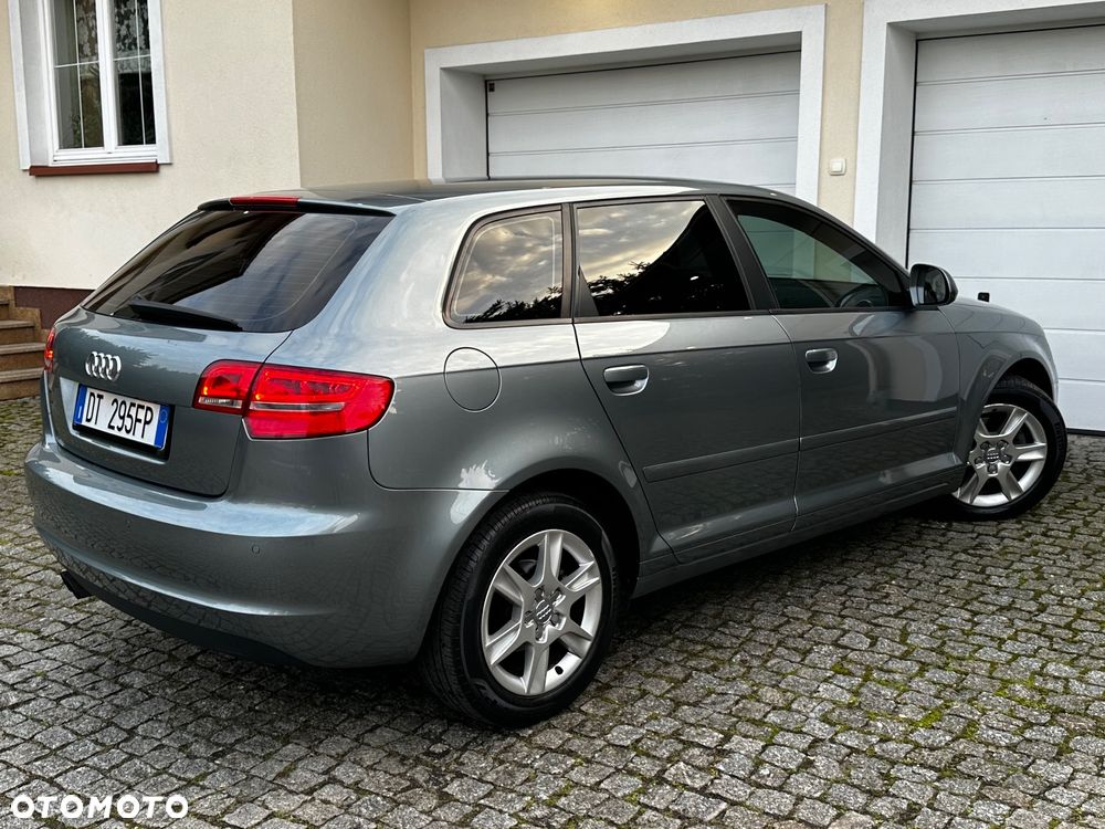 Audi A3 Sportback 1.8 TFSI Attraction - 11