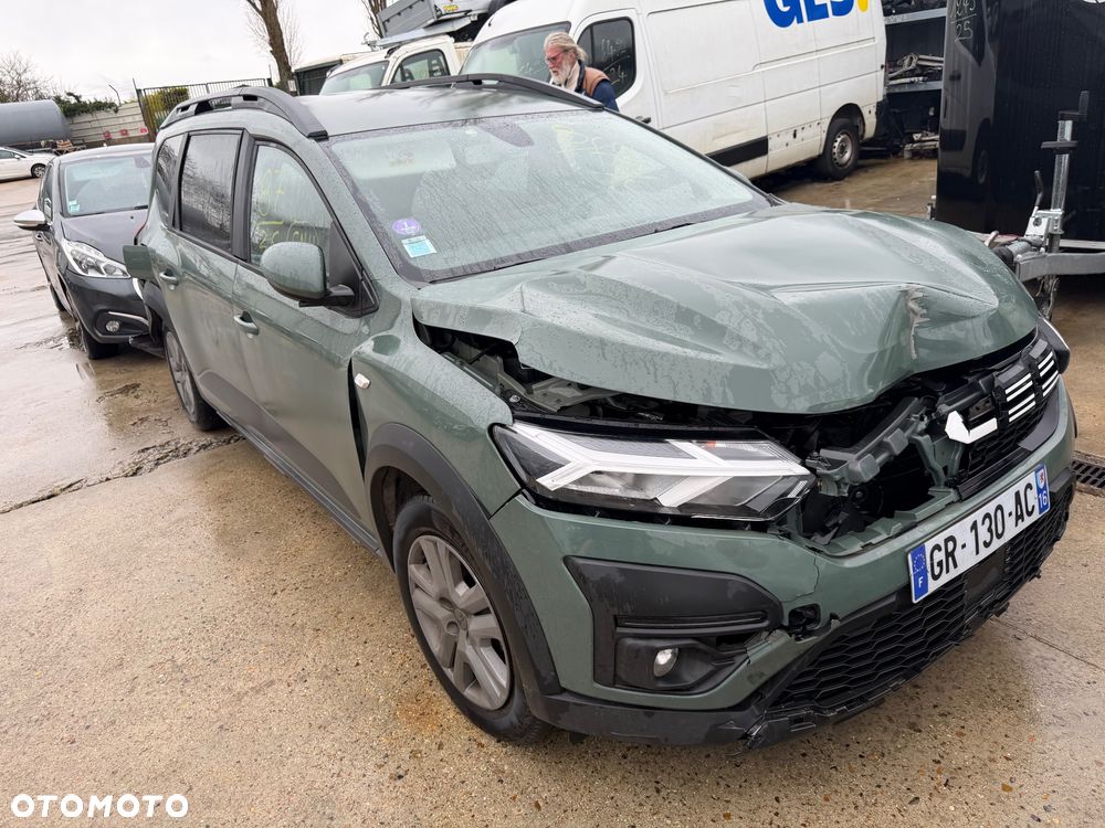 Dacia Jogger 140 (7-Sitzer) Extreme+ - 9