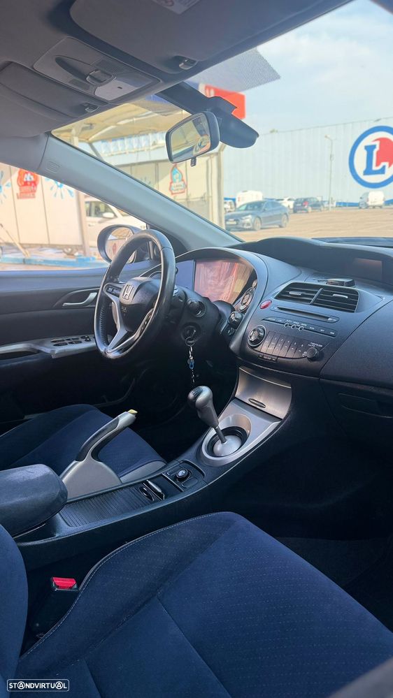 Honda Civic 1.8 Sport - 10
