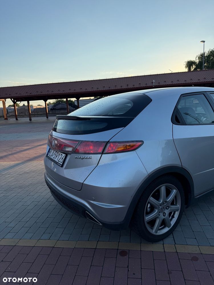 Honda Civic 1.8 Executive - 3