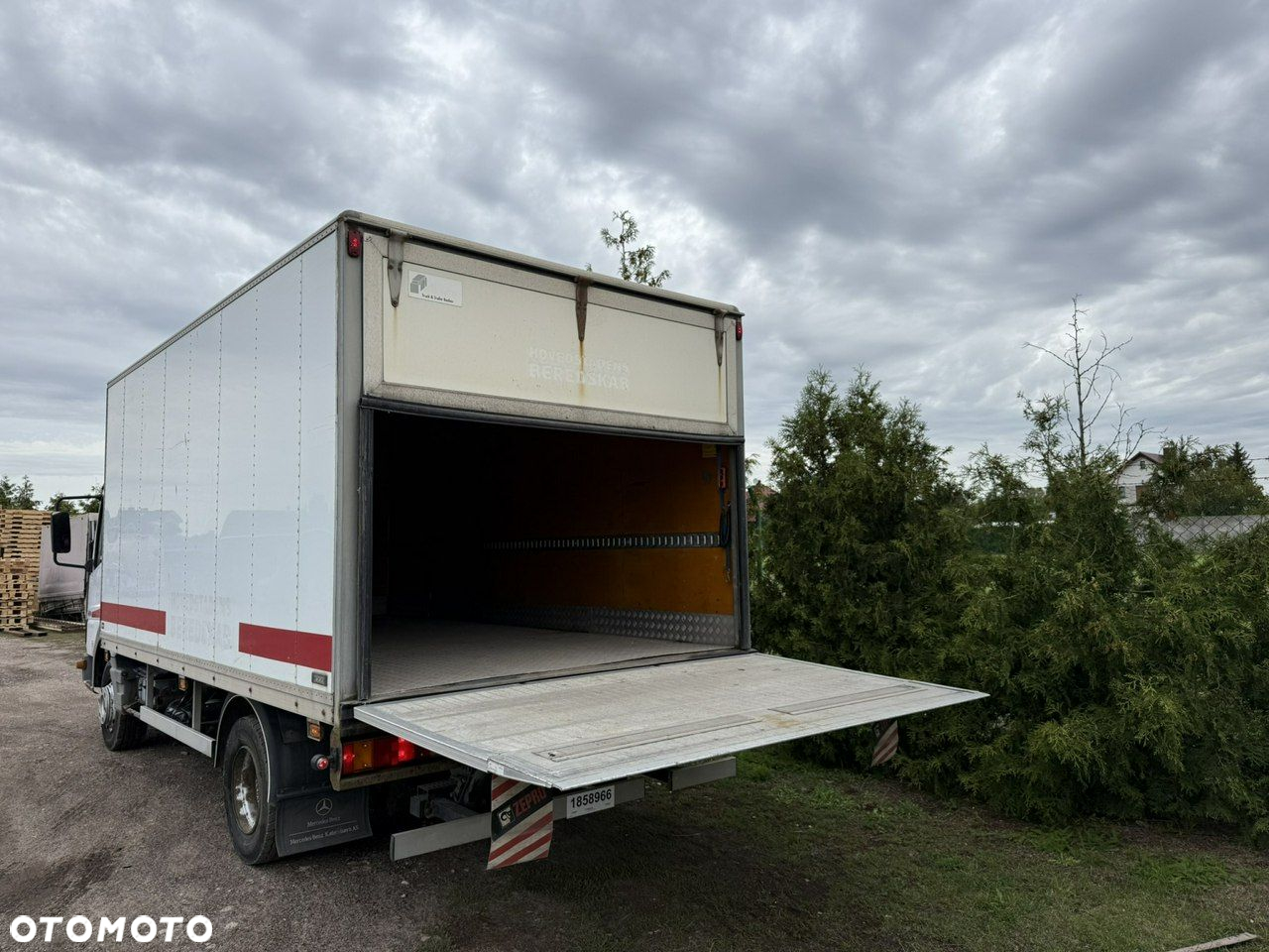 Mercedes-Benz ATEGO - 7