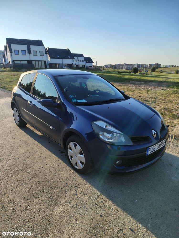 Renault Clio - 2