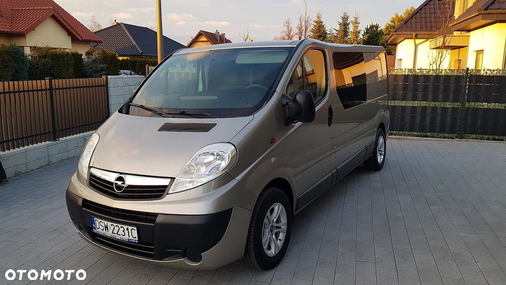 Opel Vivaro ver-2-0-tdci-titanium - 10