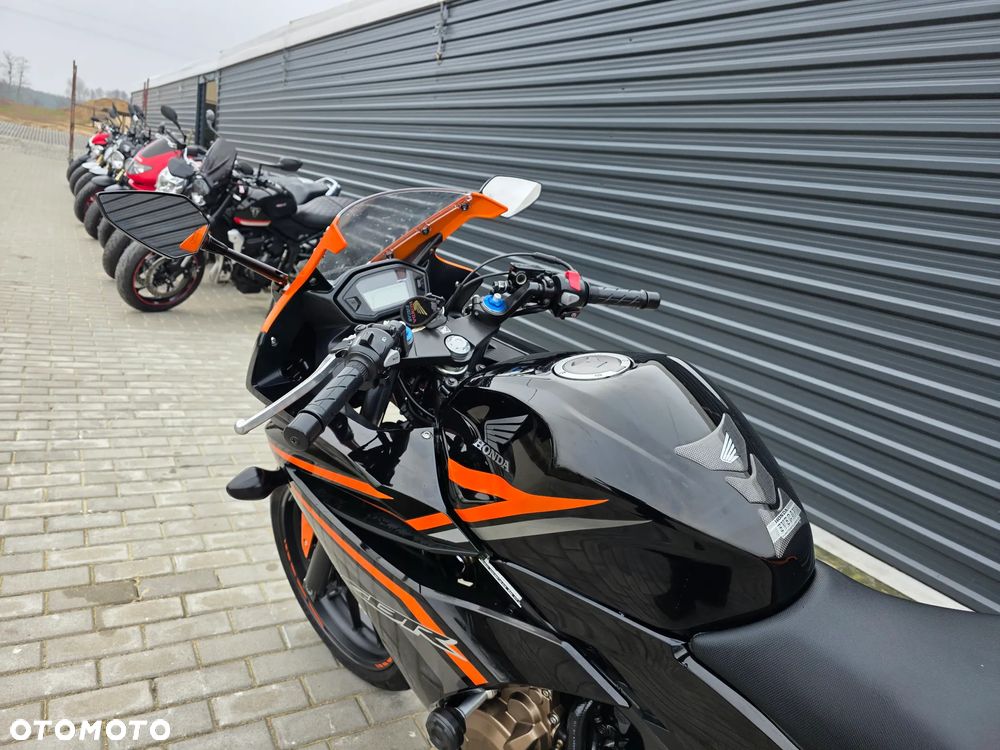 Honda CBR - 25