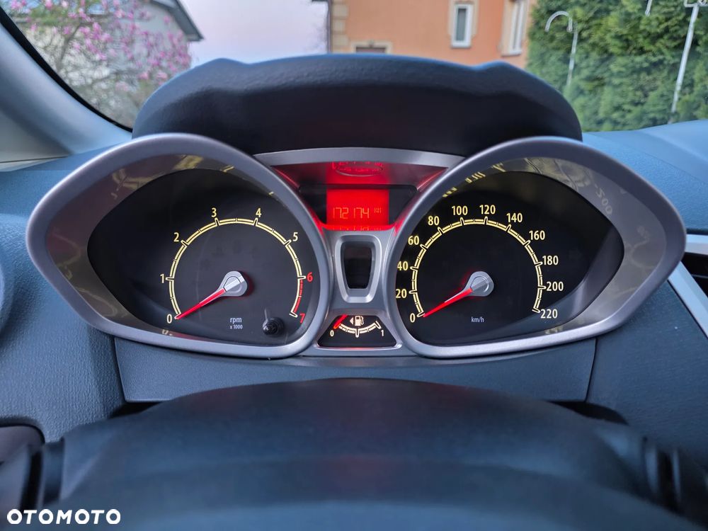 Ford Fiesta 1.25 Titanium - 30