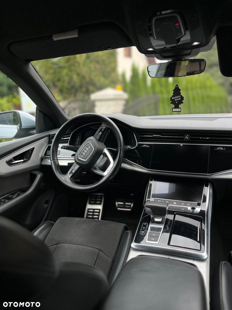 Audi Q8 - 9