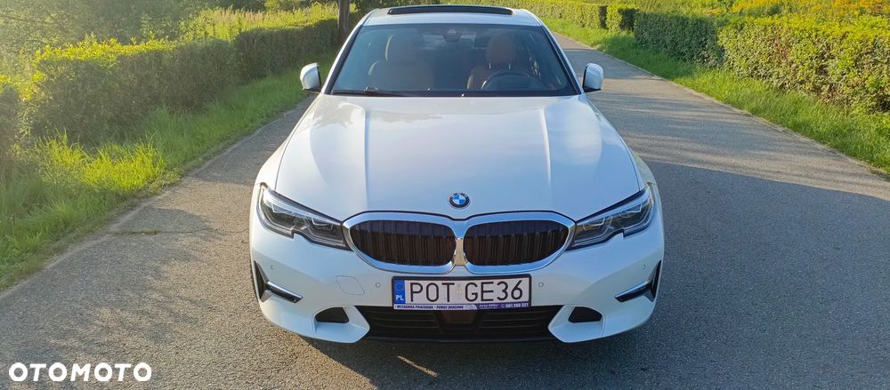 BMW Seria 3 320d Luxury Line sport - 4