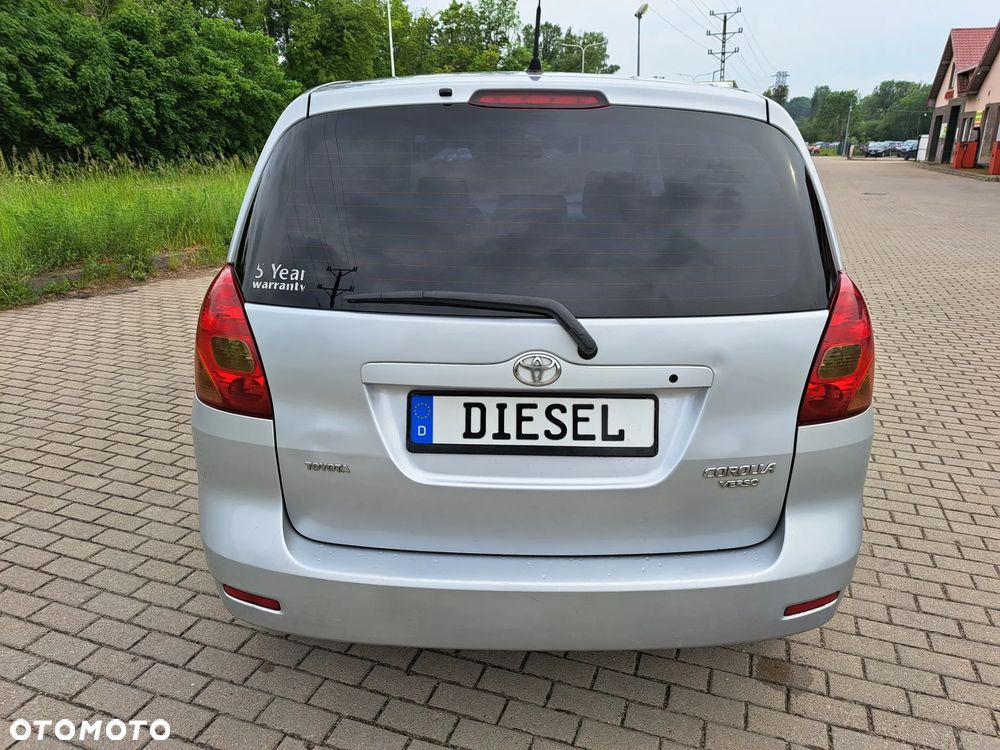 Toyota Corolla Verso - 8