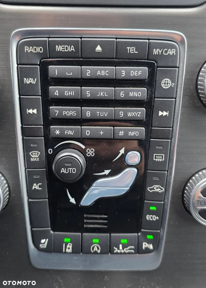 Volvo V70 D4 Geartronic Summum - 22