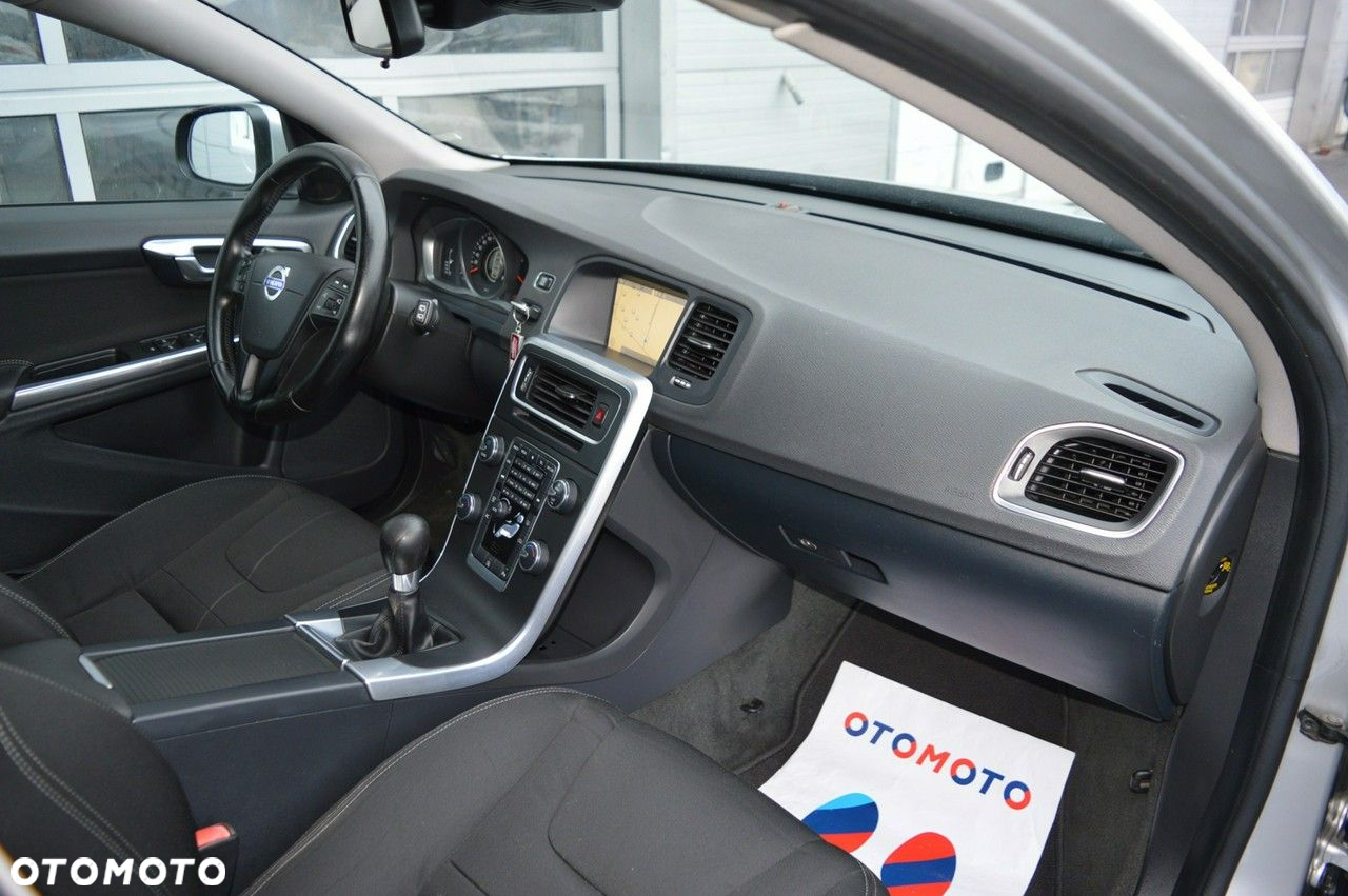 Volvo V60 D2 Kinetic - 27