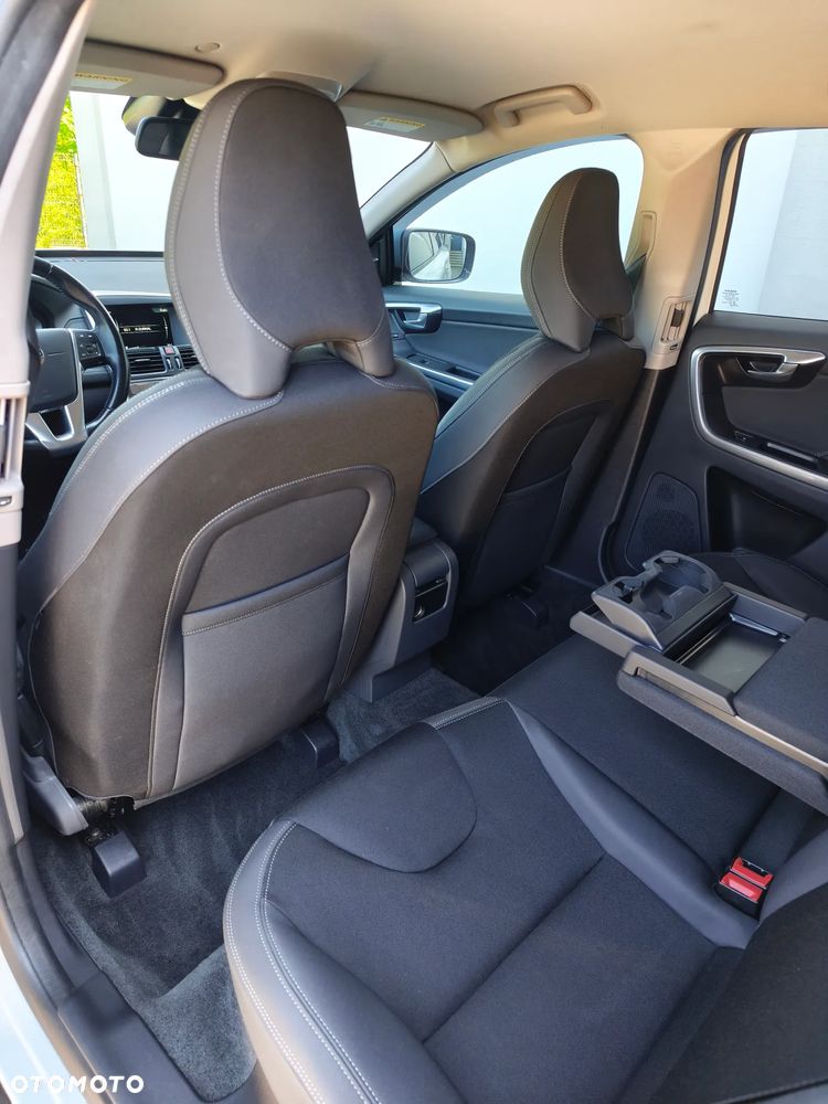 Volvo XC 60 T5 Geartronic Kinetic - 13