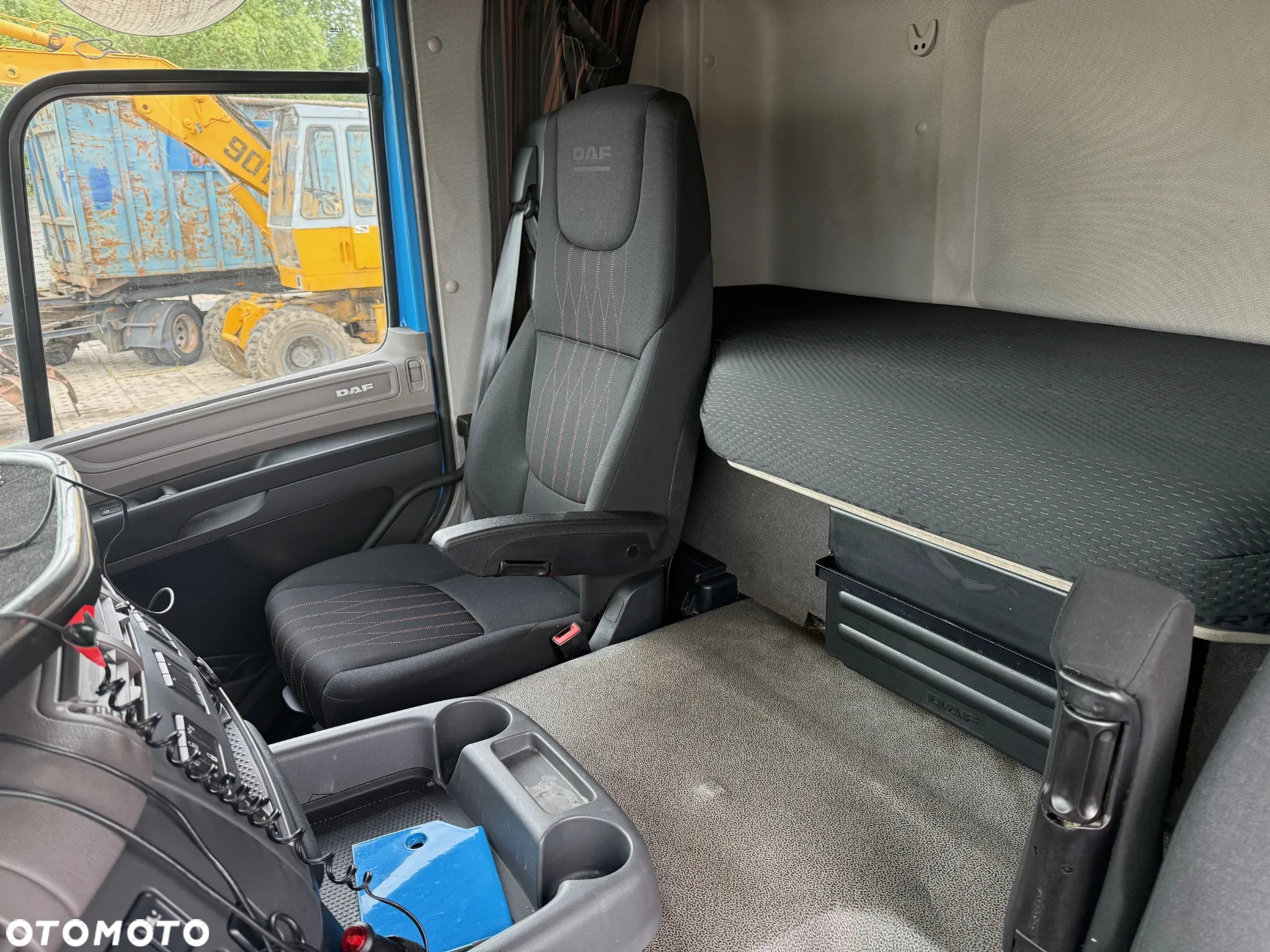 DAF CF290 - 8